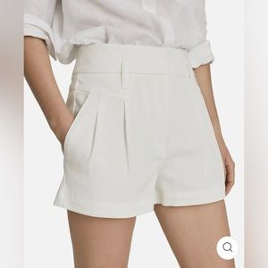NWT REISS April-Cotton Pleat Front, White Shorts - UK 12 / US 8